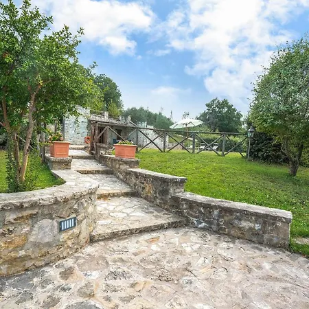 Appartement Antonio Izzalini